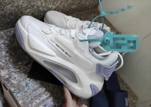 国产防弹鞋视频,守护安全，科技守护脚步